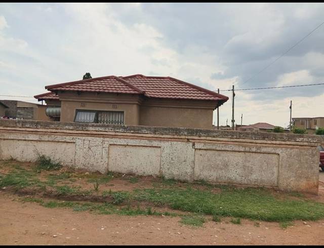 2 BEDROOM HOUSE FOR SALE IN LIKOLE